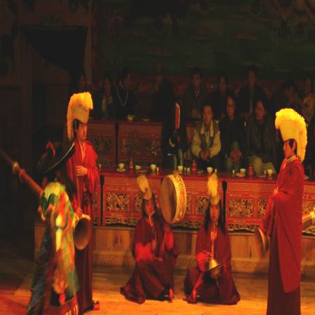 迪慶州民族服飾旅游展演中心天氣